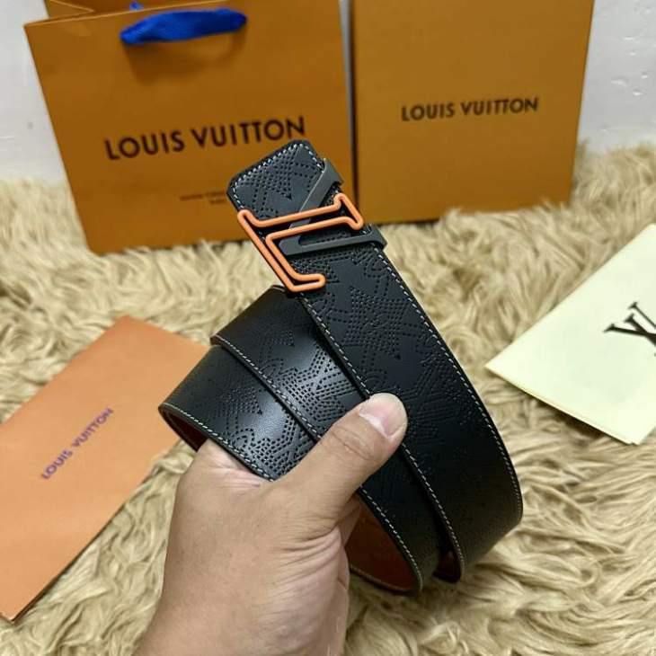 Picture of Louis Vuitton Belts _SKUfw215539058fw